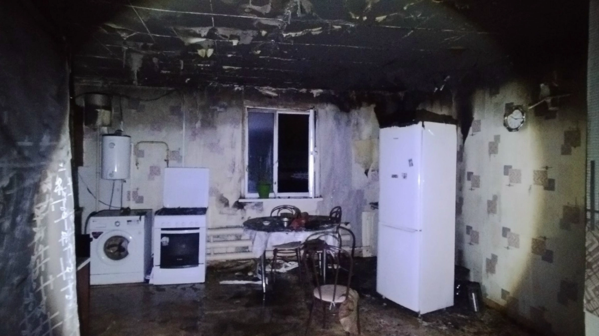 Жительница Митькино спасла дом своей родни и мужчину, который чуть в нем не сгорел