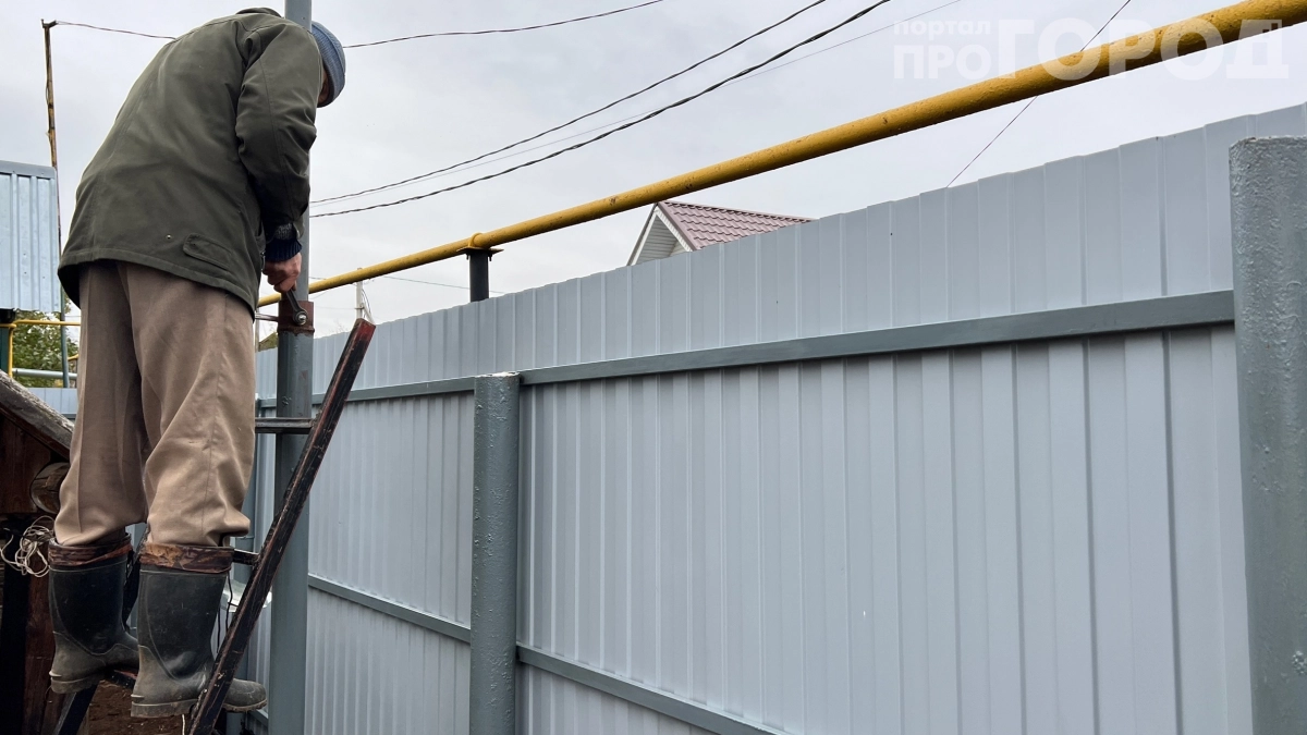 Вечные столбы для забора переживут даже дом: как сделать один раз и навсегда — паводок и мороз бессильны