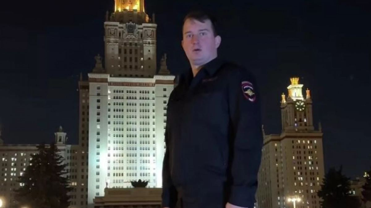 Полицейского из Марий Эл проверят за танцы в кителе в запрещенной соцсети