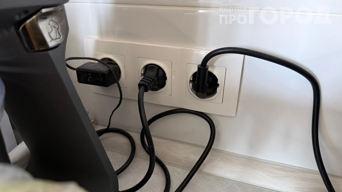 Вы делаете это каждый день и рискуете домом: 5 сочетаний приборов, которые категорически нельзя включать вместе 