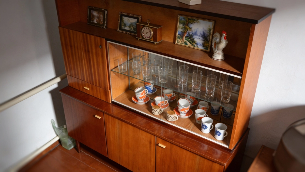 Продала на Авито свою советскую стенку и стала богатой: такие были почти у каждого