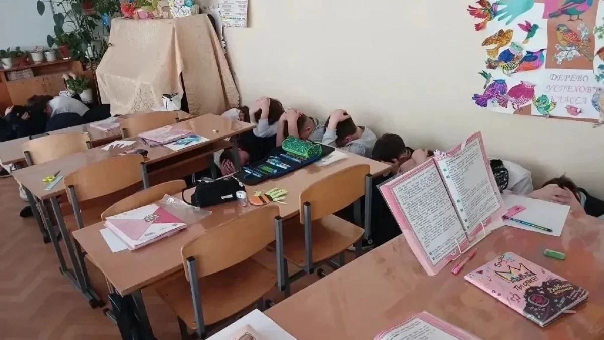 Школьников Йошкар-Олы научили защищаться от угрозы с воздуха