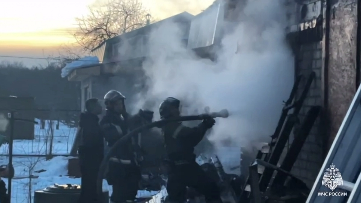 Садовый домик спасли от взрыва во время пожара в Марий Эл