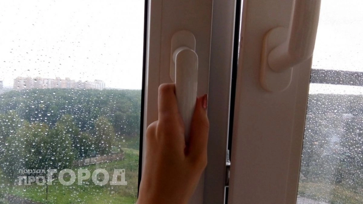 Нужно ли закрывать окно, когда включаешь кондиционер - точный ответ