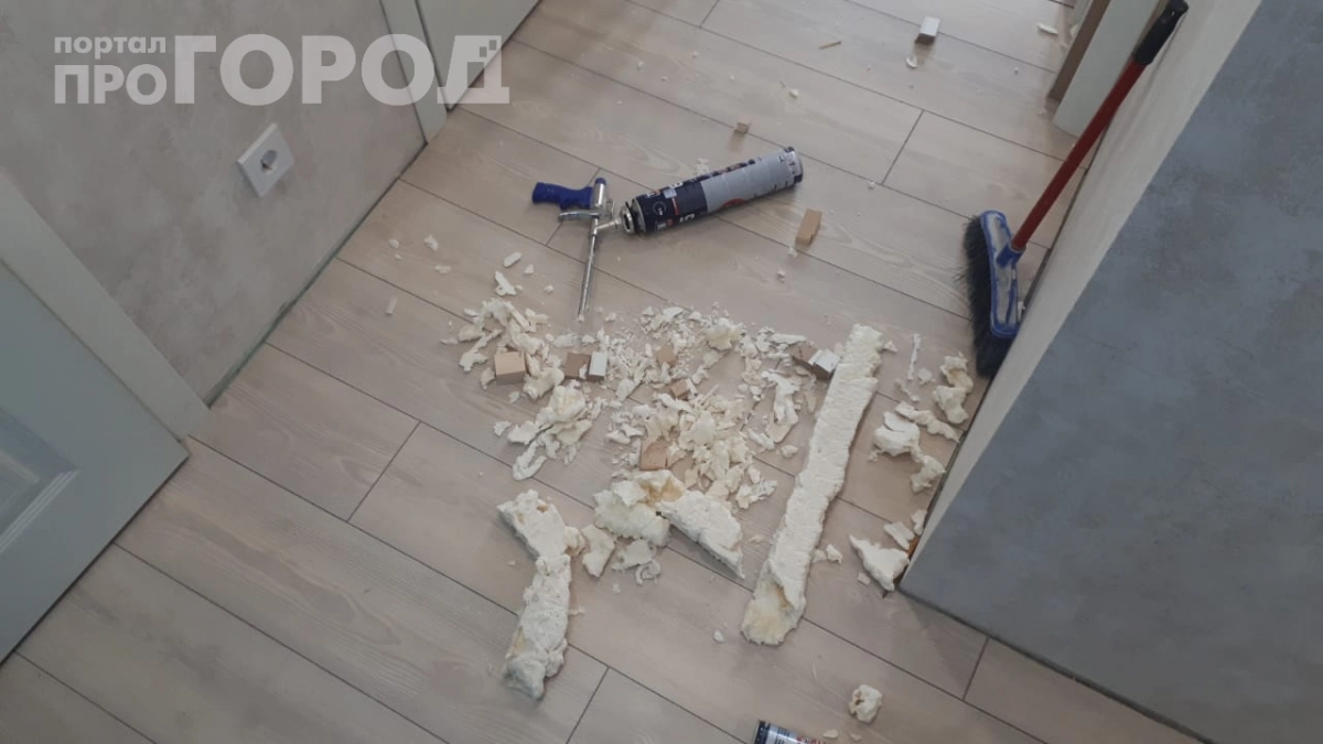 Засохла монтажная пена — не беда: 90% людей совершают ошибки при удалении следов — вот как надо