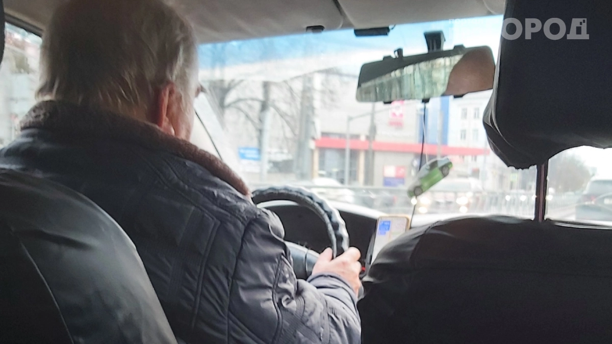Записка под дворником — начало развода: почему не стоит верить первому попавшемуся номеру на стекле
