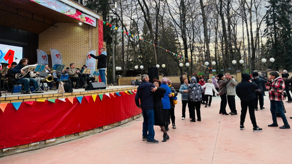 В Центральном парке Йошкар-Олы открыли летний сезон концертами и развлекательной программой