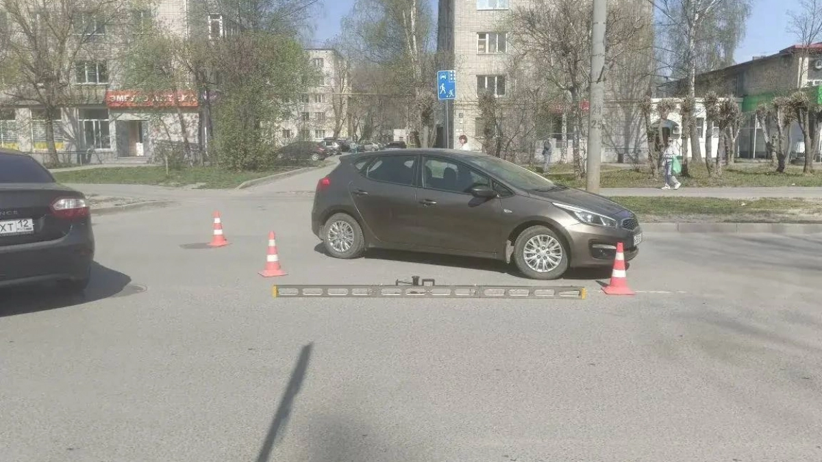 В Йошкар-Оле скорая увезла 68-летнюю женщину с тяжёлыми травмами после наезда