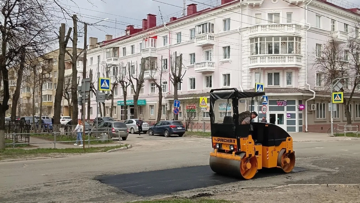 В Йошкар-Оле разгорелся дорожный ремонт к 9 мая: список улиц