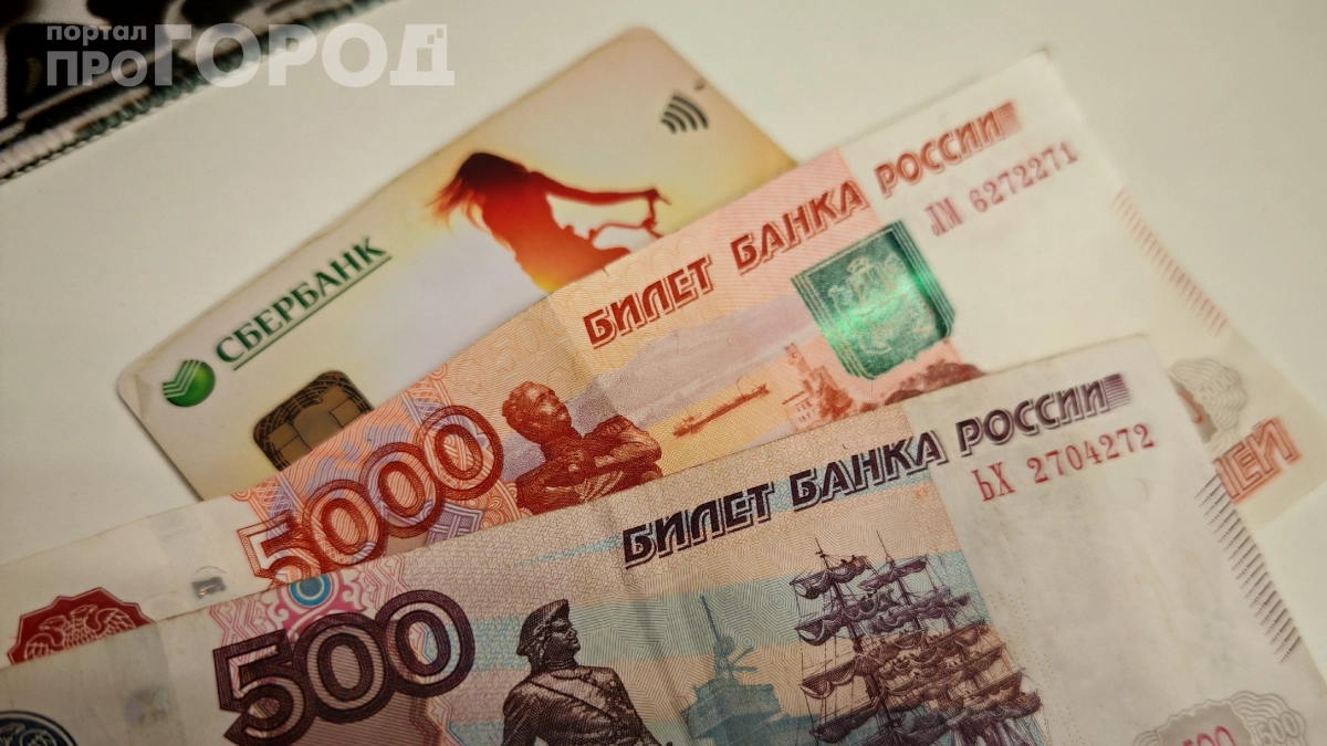 Деньги уходят незаметно: какая ловушка ждёт тех, кто привязывает карты к аккаунтам