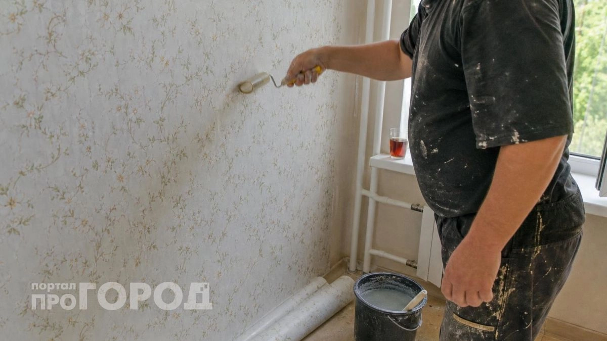 Виниловые обои больше не в моде: все теперь переходят на новый вариант - дешевле, долговечнее, а клеить проще