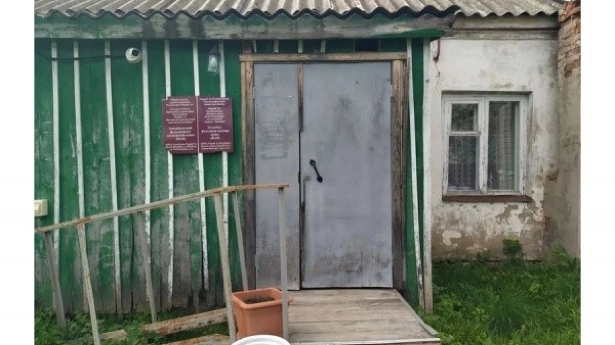 400 жителей Волжского района лечатся в древнем полувековом ФАПе