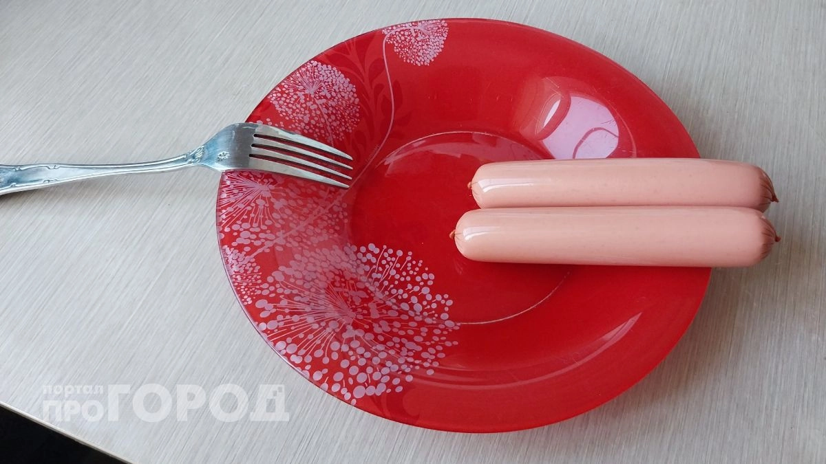 Можно ли есть сосиски сырыми или их обязательно варить - точный ответ