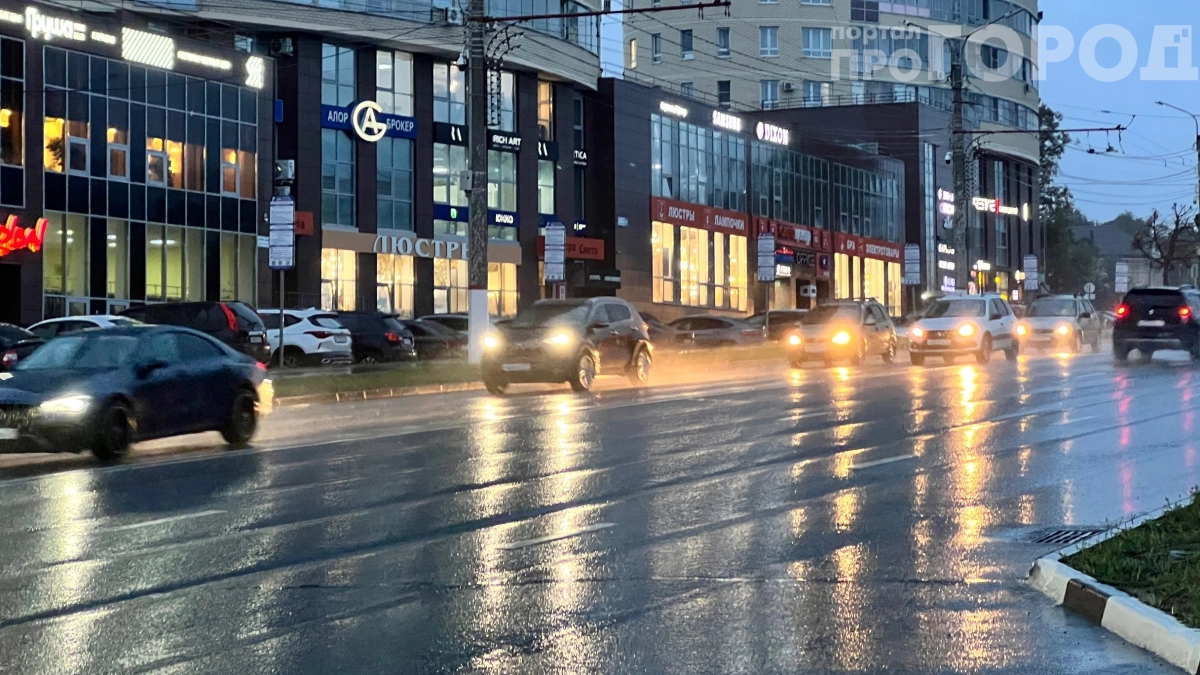 Водитель моргает фарами — уступать или нет: вот что нужно сделать, чтобы не попасть на штрафы
