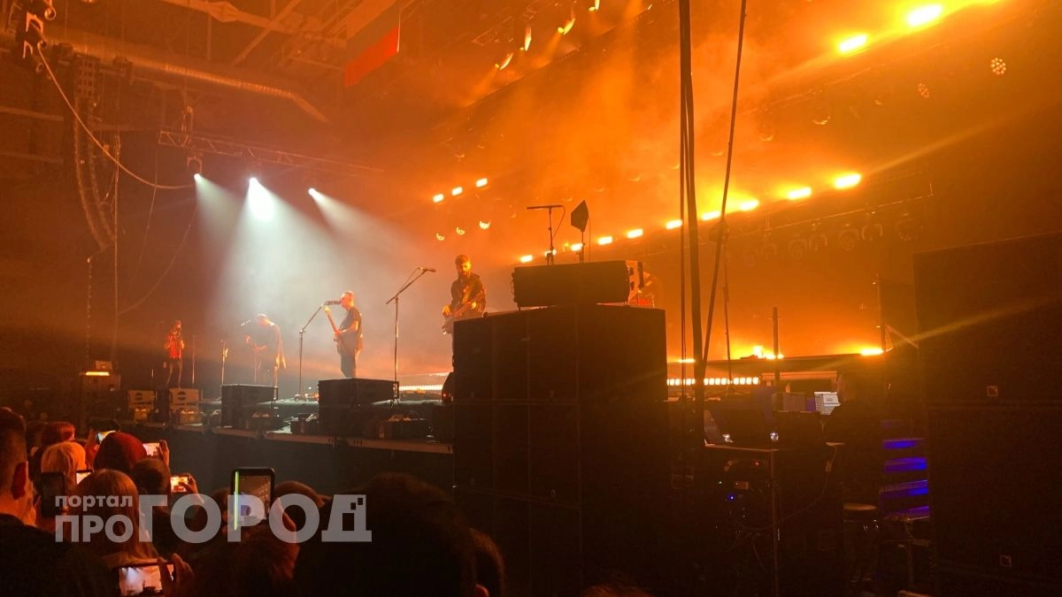 Концерт культовой группы "Звери" прошел в Йошкар-Оле: подпевали всем залом