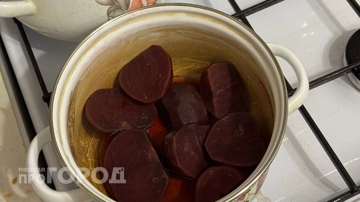 Варю свеклу без вони на весь дом и в 4 раза быстрее: хватит получаса