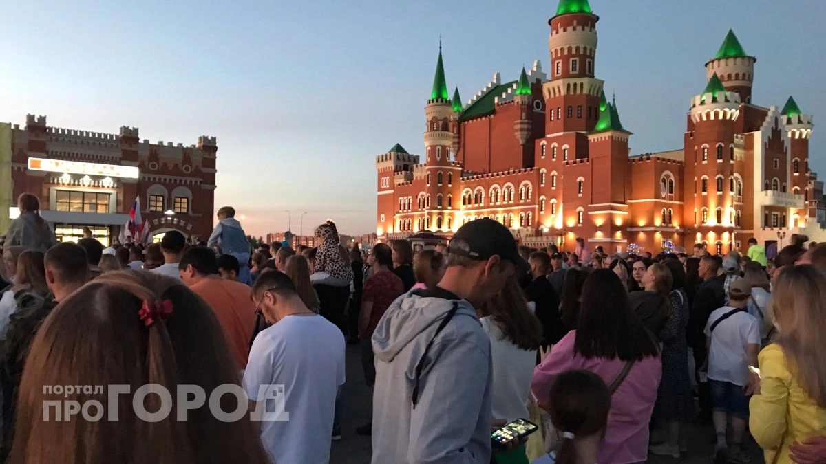 На День молодежи в Йошкар-Олу приедет только одна из обещанных звезд:  одна минута выступления стоит 70 тысяч