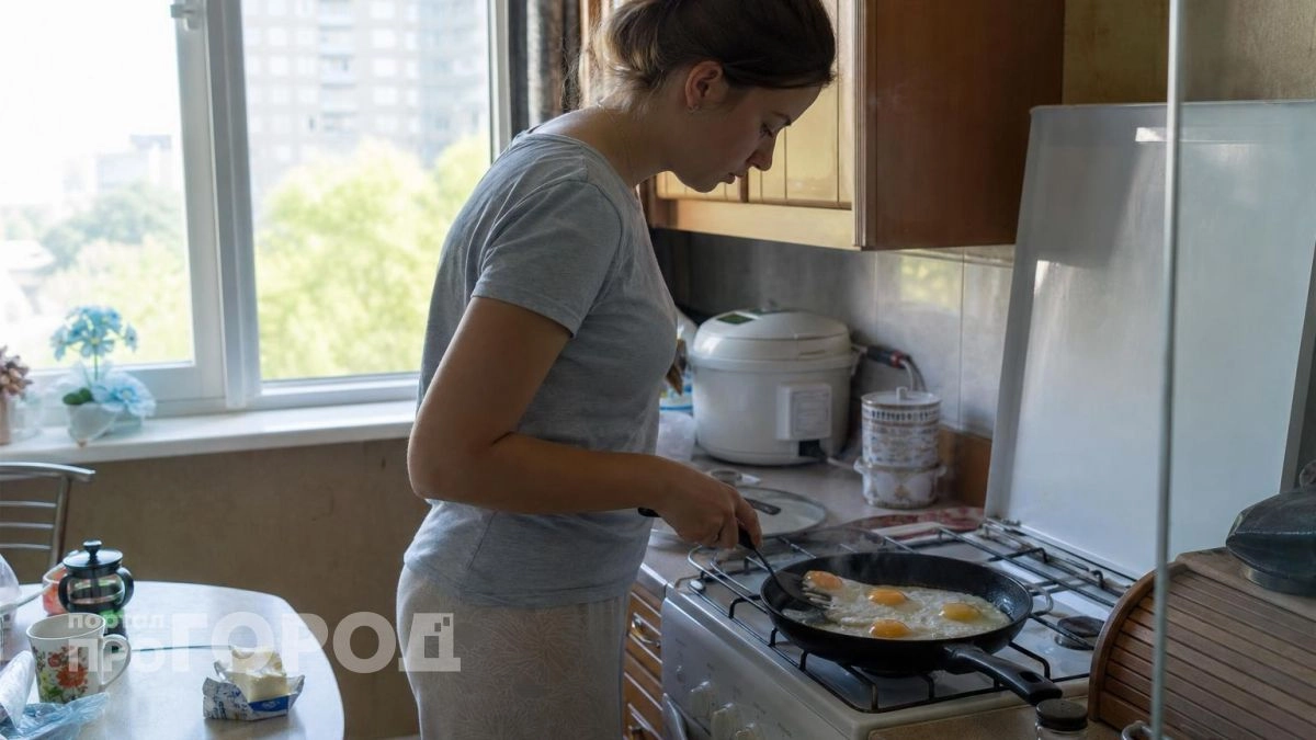 Только не на масле: на чем жарить яичницу, чтобы она превратилась в пп-блюдо