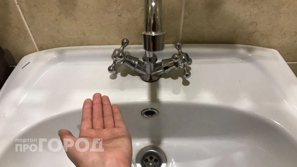 Никаких больше фильтров: превратила в воду из-под крана в артезианскую бабушкиным методом