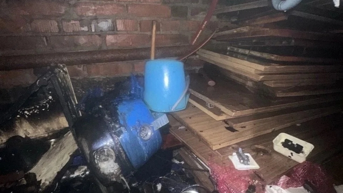 В Йошкар-Оле эвакуировали 9 человек при пожаре в коммунальной квартире 