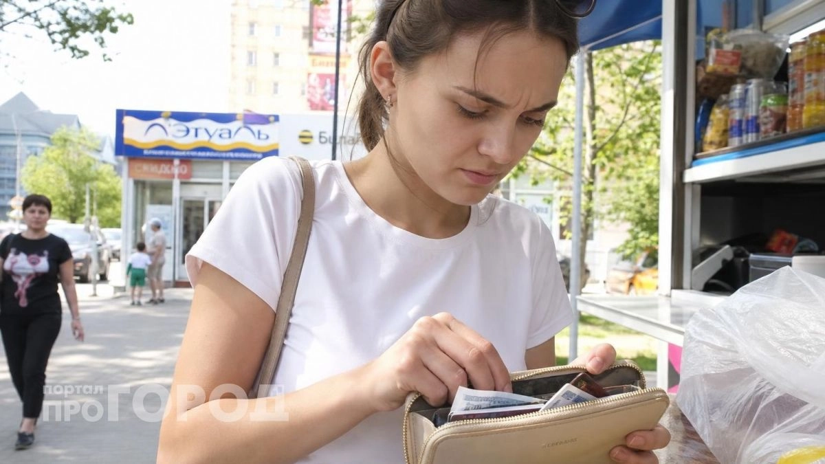 Никогда не храните чеки в кошельке: вот почему это притягивает безденежье - и нет, это не эзотерика
