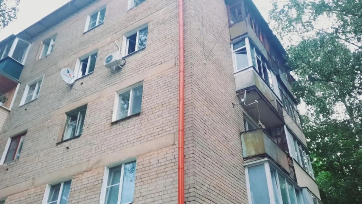 Квартира загорелась в Йошкар-Оле из-за удара молнии: пришлось эвакуировать 14 человек