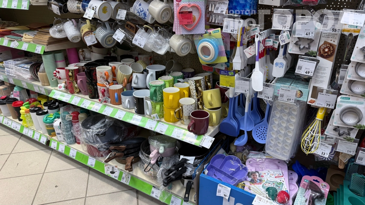 Зашла в Fix Price за мелочью, а набрала целую корзину: 349 рублей — и у вас стильная сумка, футболка и идеальный крем