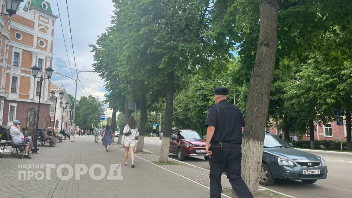 18-летняя жительницу Марий Эл поймали на «закладке» и краже 13 тысяч из магазинов