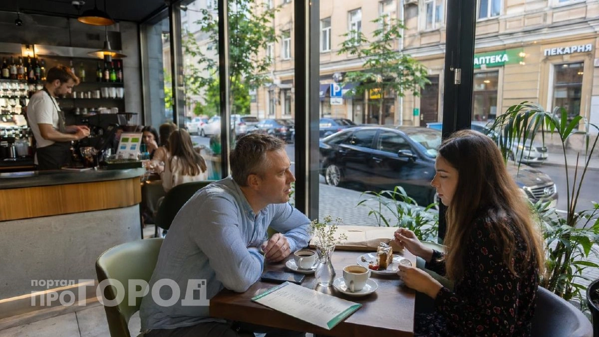 Эти 5 тем поднимают в разговорах только полные дураки: приглядитесь к знакомым