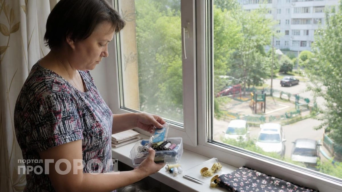 Купила в «Фикс Прайс» набор для шитья, но не для одежды: нашла ему гениальное применение в дачном хранении