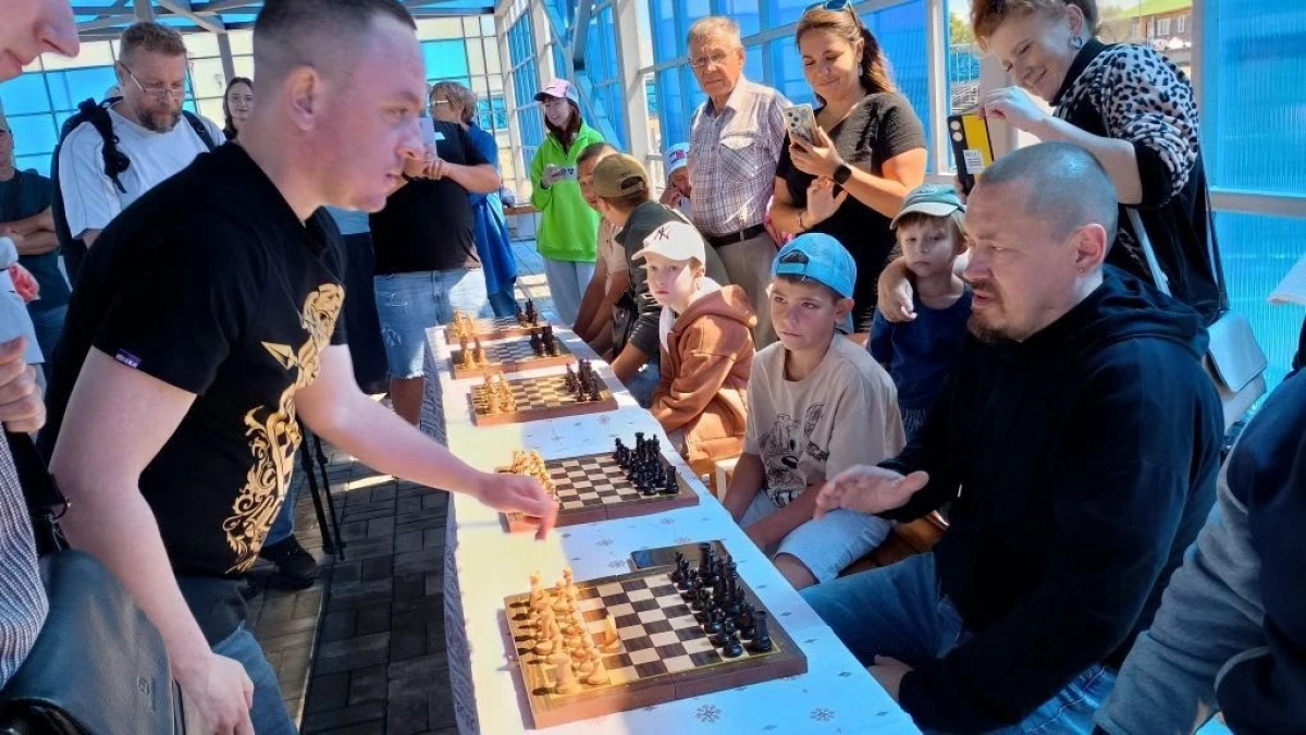 В Козьмодемьянске на фестивале сатиры и юмора «Васюки Фест» любители ни разу не обыграли гроссмейстеров в шахматы