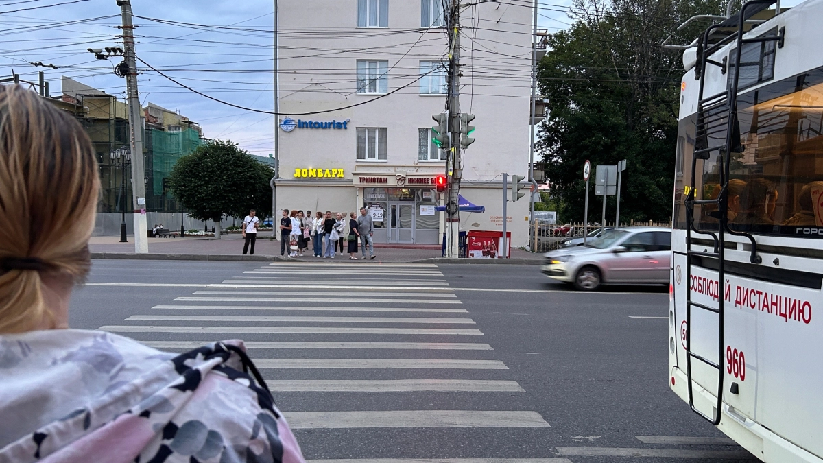 Уже не важно, успел ли пешеход шагнуть: вот что теперь считается „неуступкой“ дороги