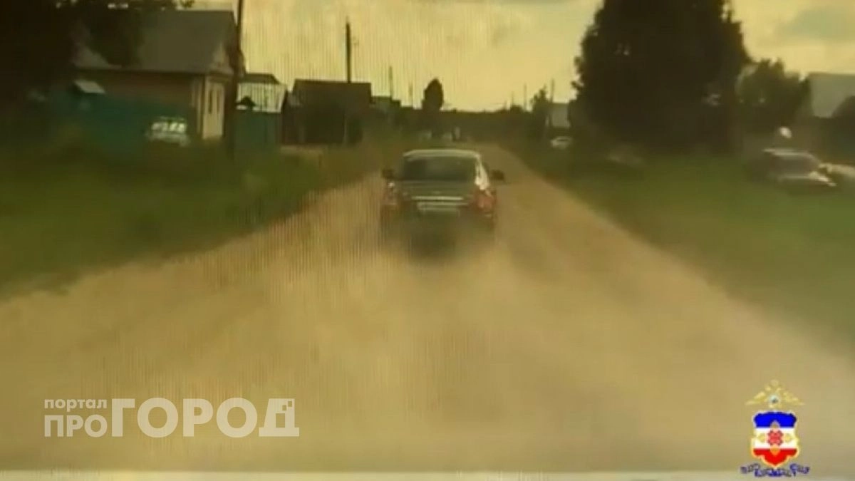 Йошкаролинка устроила гонки с полицией по проселочным дорогам: хотела потренироваться перед экзаменом на права