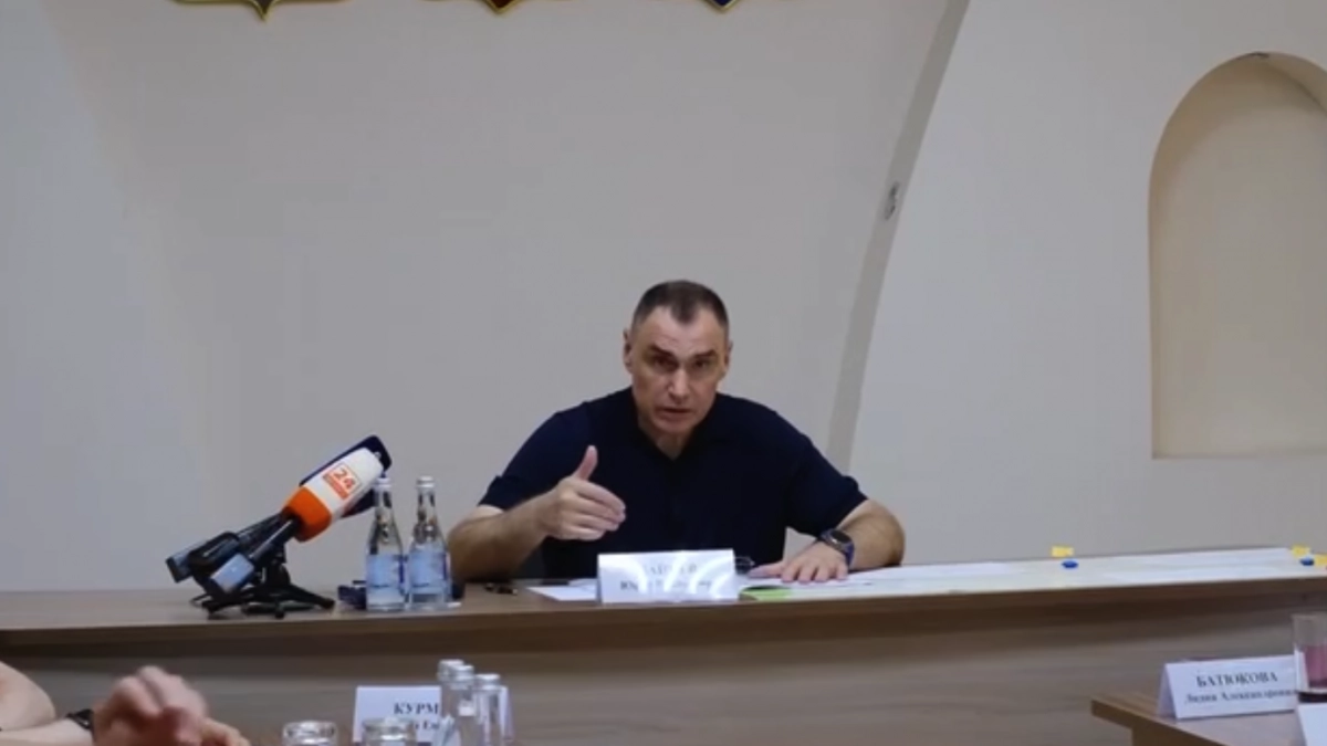 Годами не чищенный коллектор стал причиной весенних потопов в Волжске