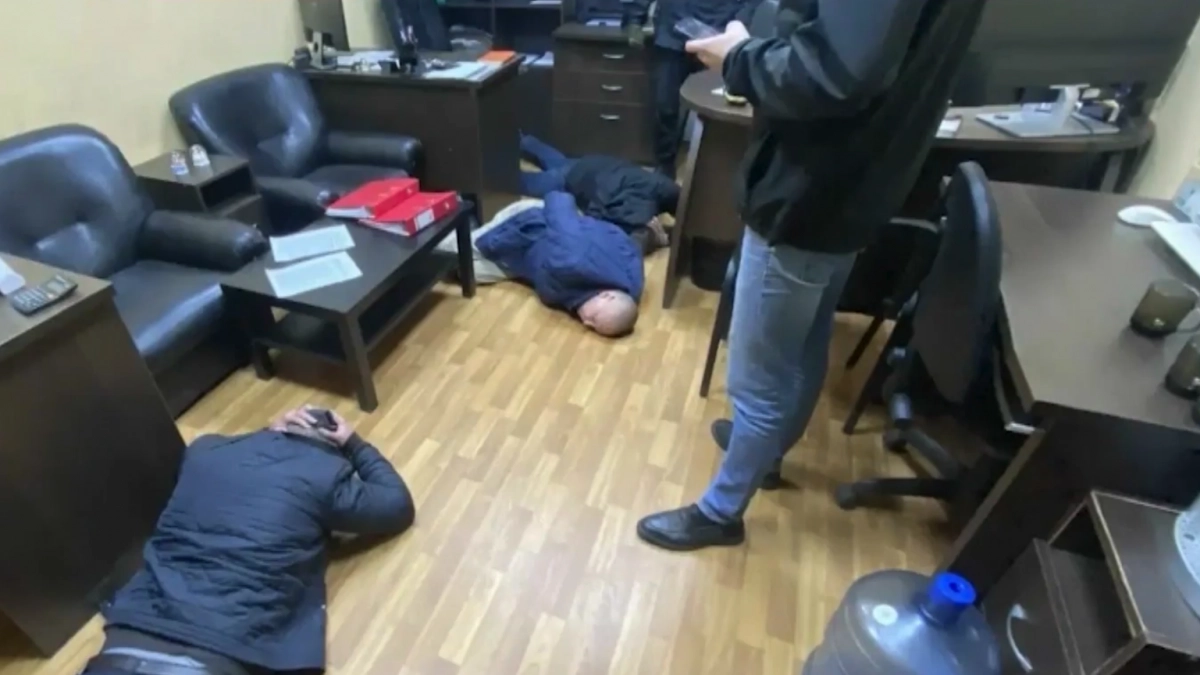 Лже-генерал гарантировал решение вопросов в суде за огромные деньги и попался в Марий Эл 