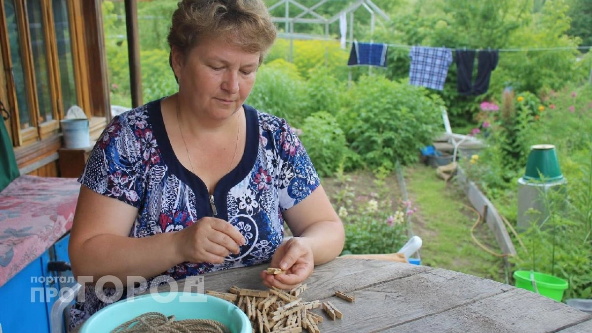 Купила в Fix Price обычные прищепки, но не для белья: показываю, как они спасают мой сад от нашествия вредителей