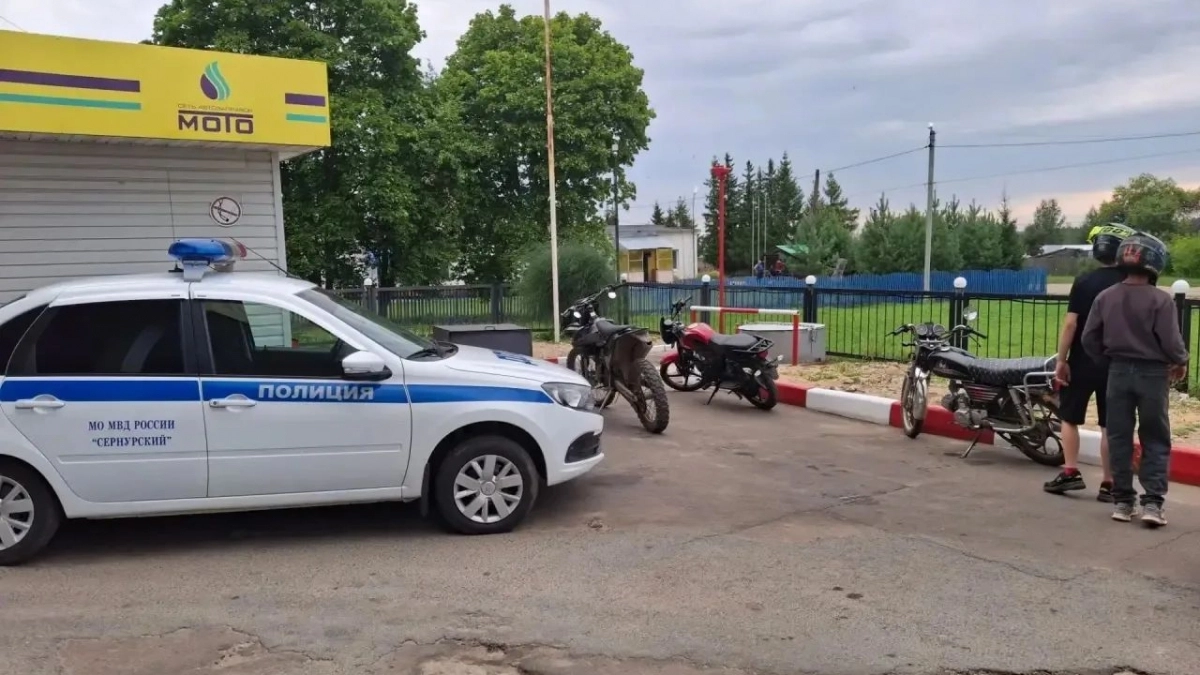 Три подростка без прав попались на АЗС в Марий Эл