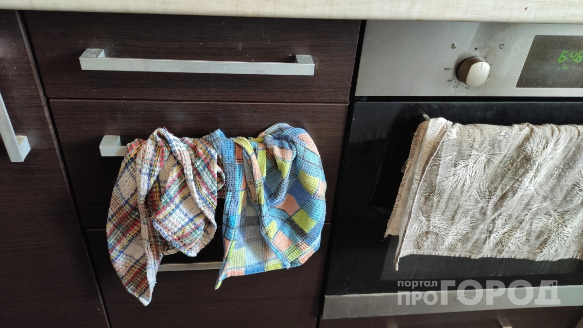 2 капли в воду и забыла: через час даже самые замызганные кухонные полотенца стали свежими и чистыми