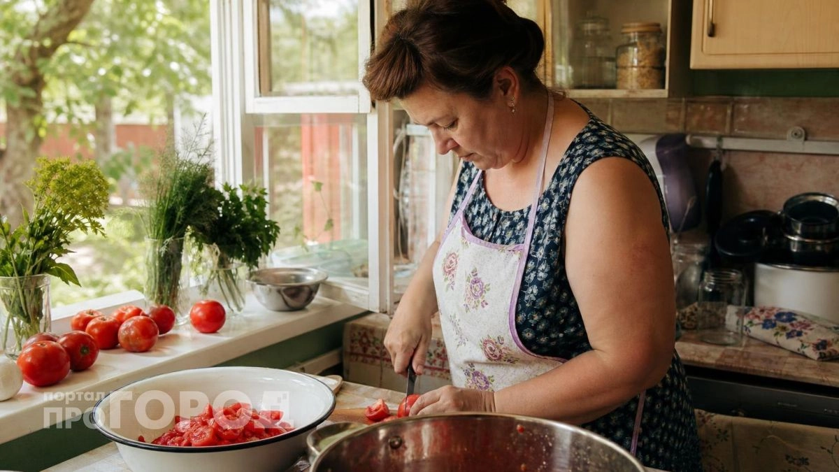 Не успеваю крутить банки: острая ароматная аджика - главная любовь всей семьи