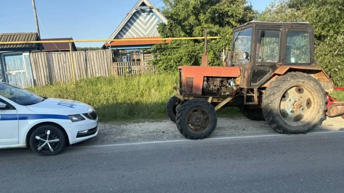 Пьяный подросток разъезжал на тракторе по марийской деревне: накажут сразу трех человек
