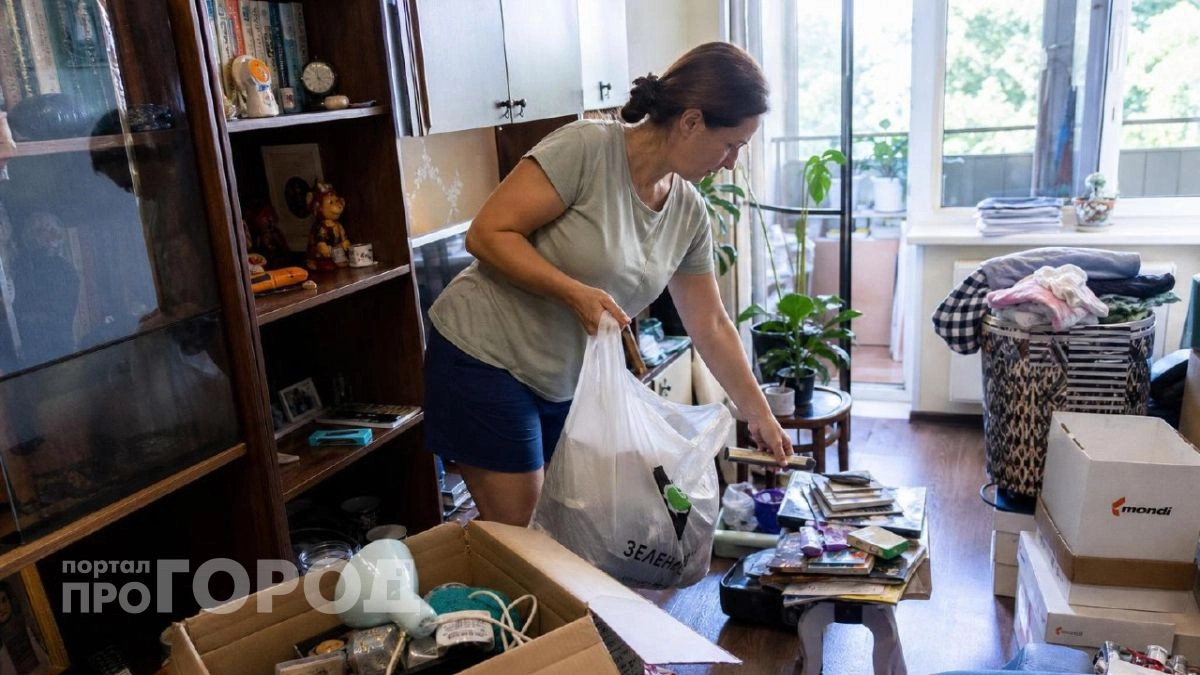 Почему после 40 лет мы начинаем избавляться от старых вещей: что это на самом деле значит