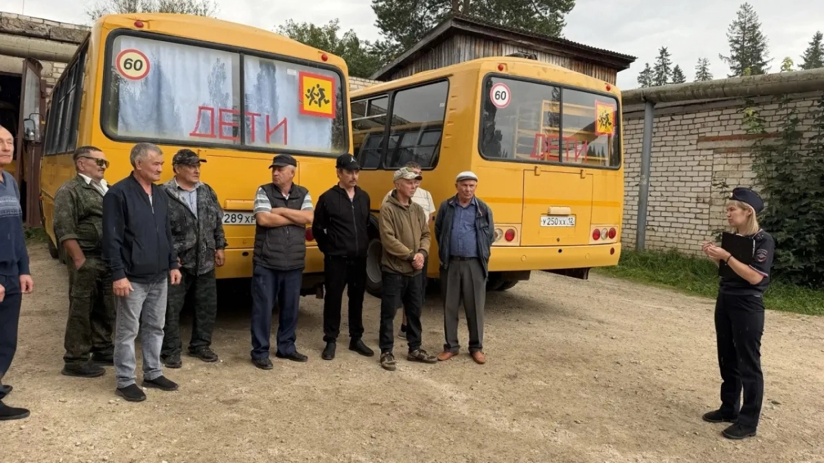 В Куженерском районе проверили безопасность школьных автобусов