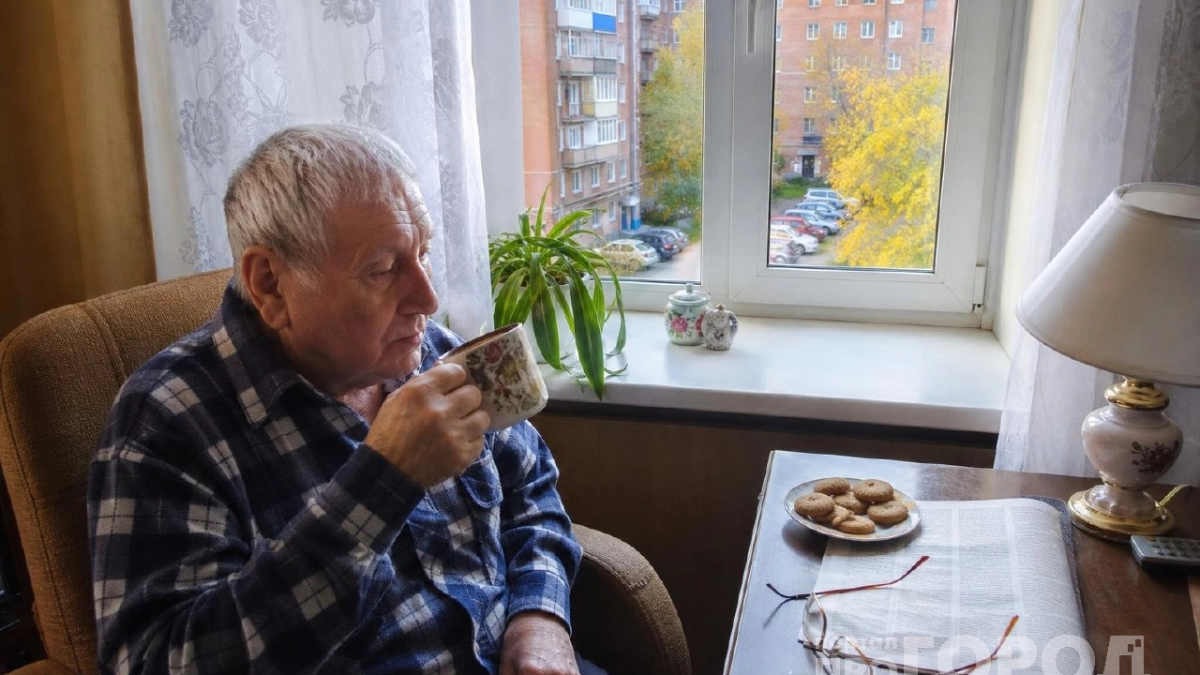 Жить в одиночестве — легче и полезнее: психологи назвали 5 причин, почему после 60 стоит отдалиться от друзей