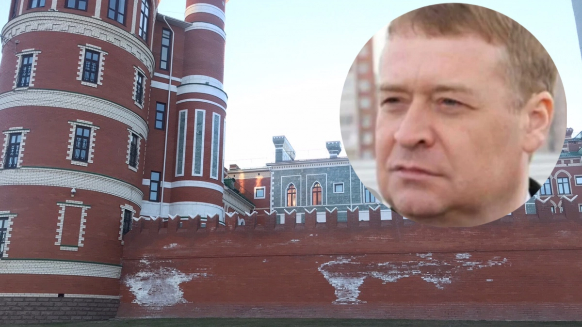 Экс-глава Марий Эл Маркелов в колонии-поселения пишет стихи в бытовке