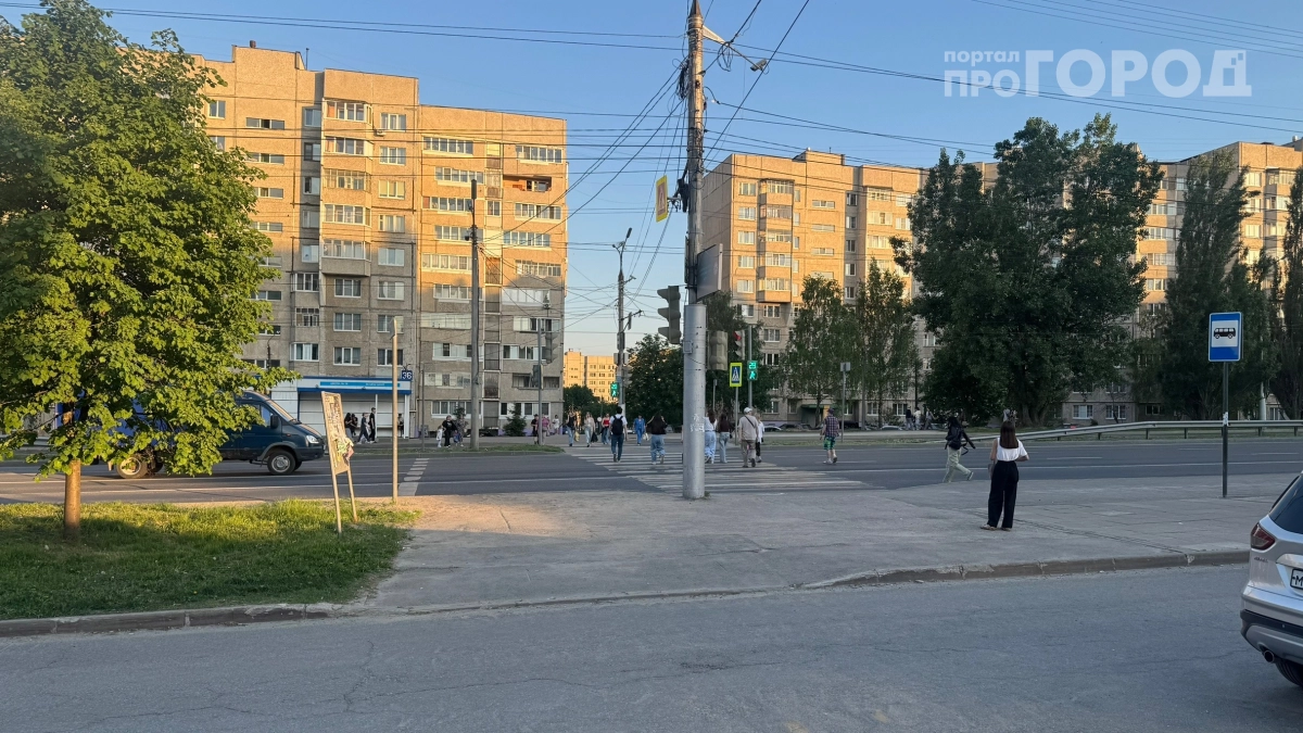 Пешеход ещё не на «зебре», а штраф уже выписан: Верховный суд поставил точку — пропускать нужно по новым правилам