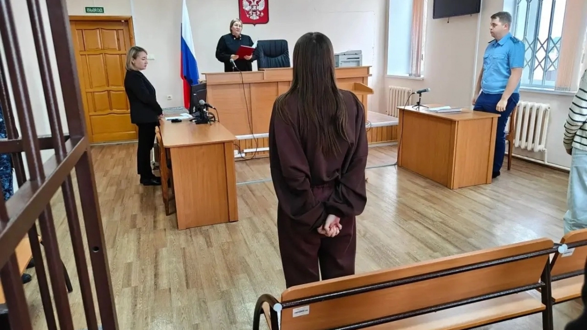Пьяная 20-летняя девушка угнала чужой LIFAN и перевернулась в кювет под Советским районом   