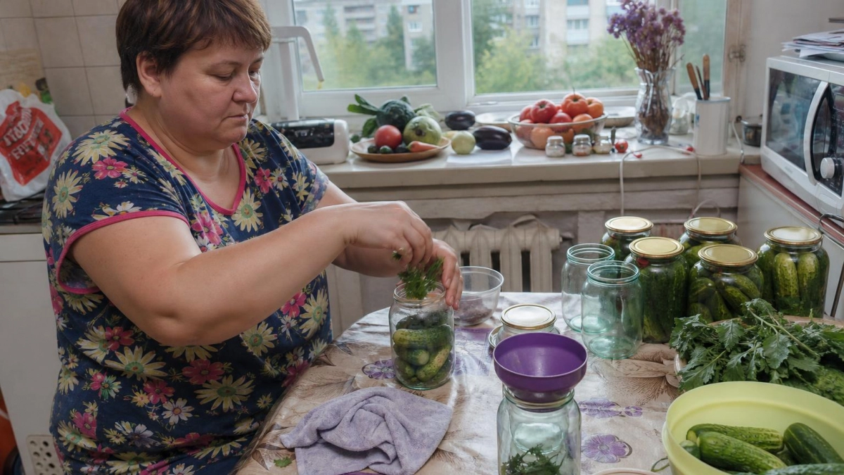 Огурцы по-французски: 1 ложка на все банки — прованский аромат сохраняется всю зиму
