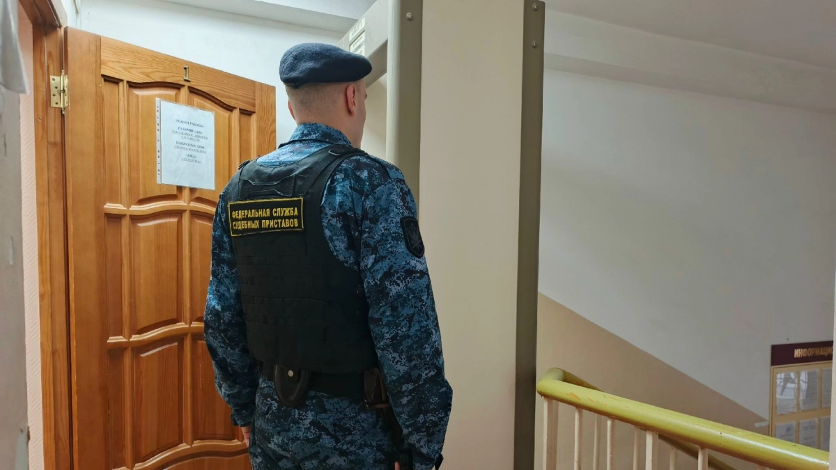 Пристав спас здание судей в Йошкар-Оле от пожара