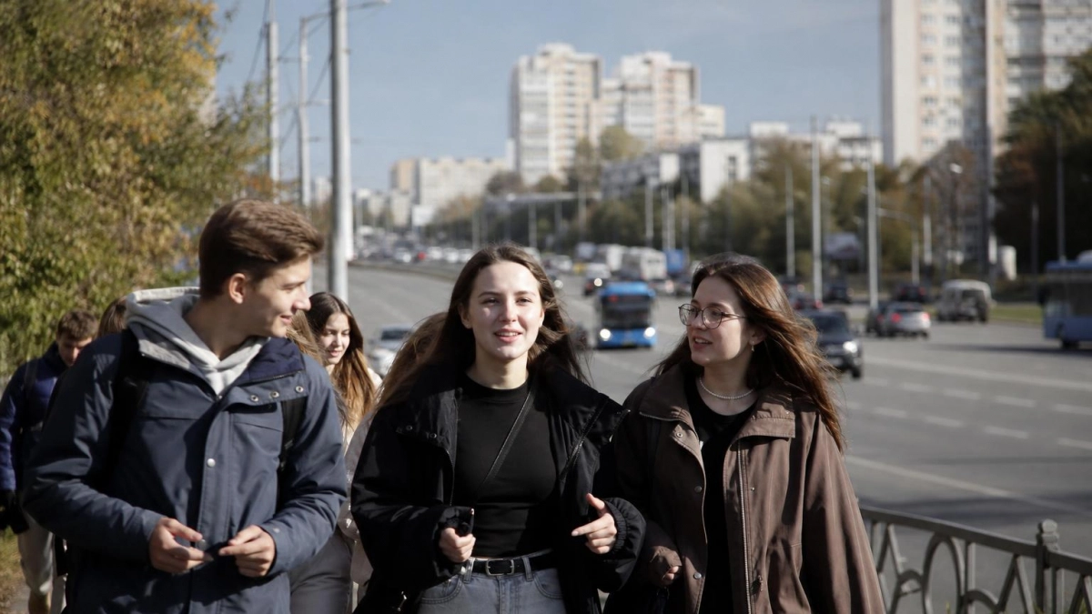 Это не друзья, а предатели: прочитала 3 цитаты великих и поняла, кто на самом деле рядом