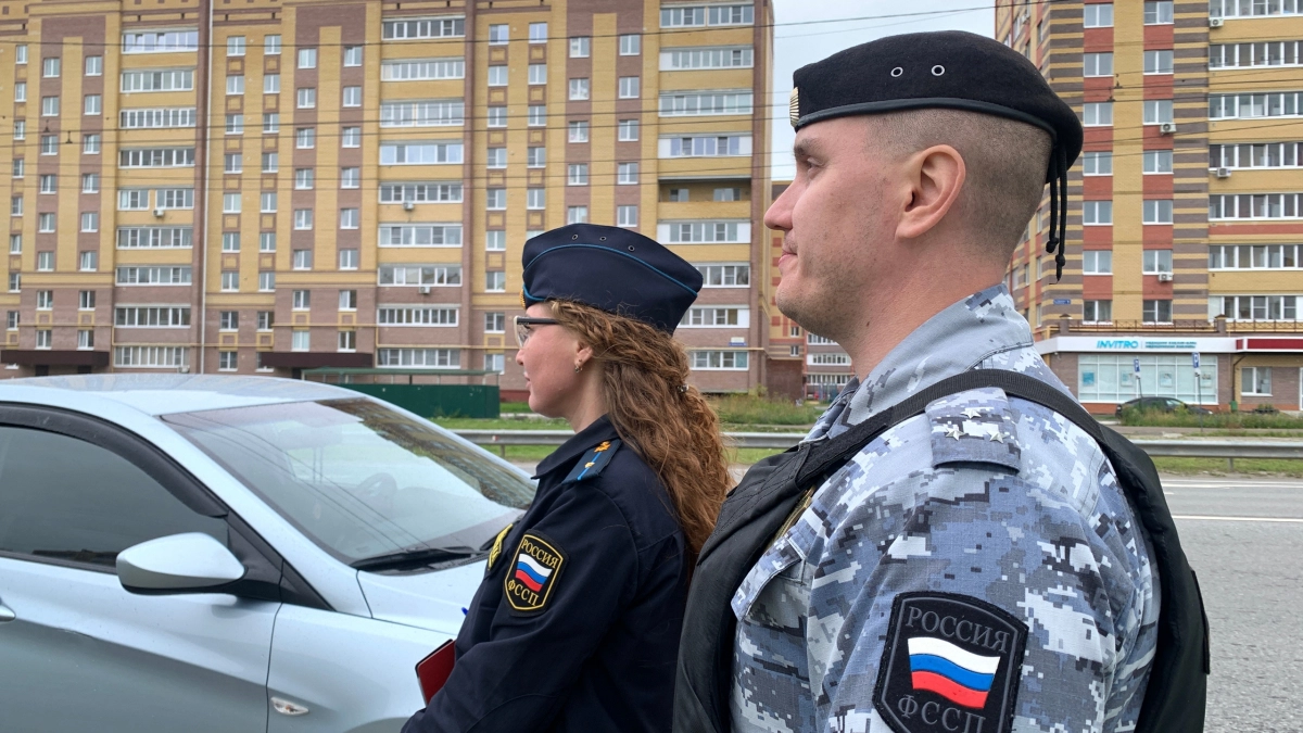 Йошкаролинца с многотысячными долгами поймали прямо на дороге и заставили платить